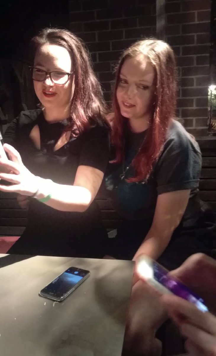 _EricaKathleen's tweet image. These sloots 😘💙 @heybriannamay @CassiiSevenfold