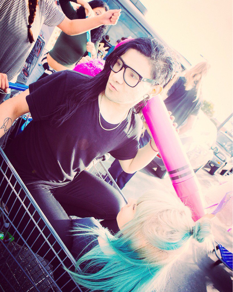 Skrillex's tweet image. SHOPPING RN