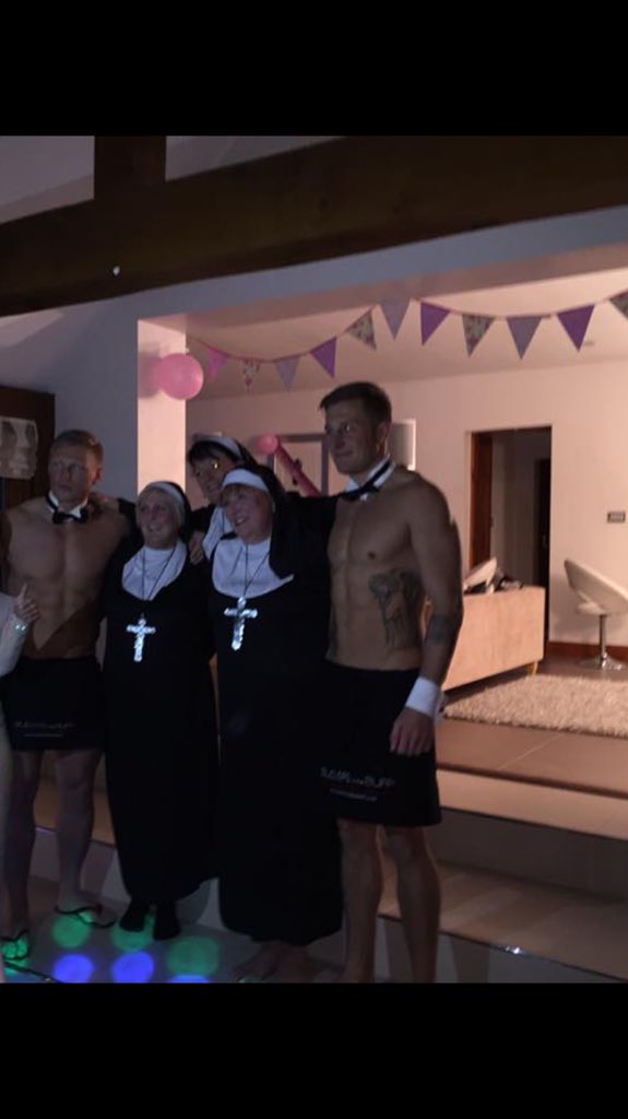 HorspoolRetreat's tweet photo. #Butler2016 #butlers #butlersinthebuff #fun #HappyHalloween #henparty #events #hospitality #travel #visit #notts #uk https://t.co/wpS72lBMqM