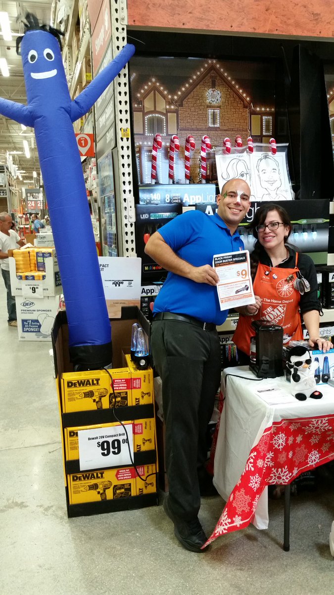 OscarARSman's tweet photo. Great event on 277 with a caricature artist and hot cocoa. @THDHowie @ARSeventsHD @RMongeau @sfagra https://t.co/uWRjTsVDiX