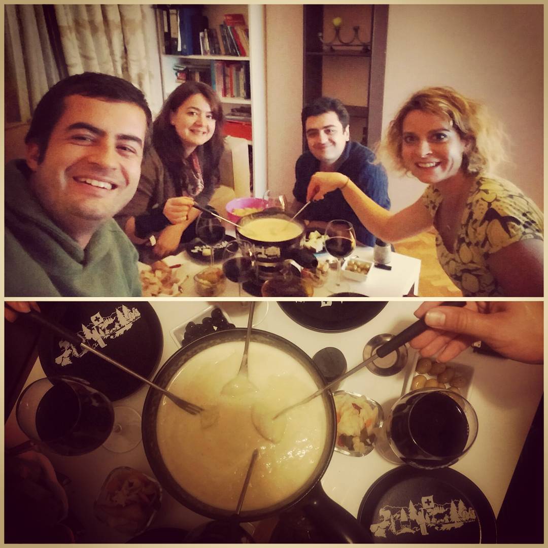 coraline_ch's tweet photo. 3 yıl sonra yeniden hep beraber #fondue! #çakmamuhlama #peynir #isviçre https://t.co/VWxGkrRDuq