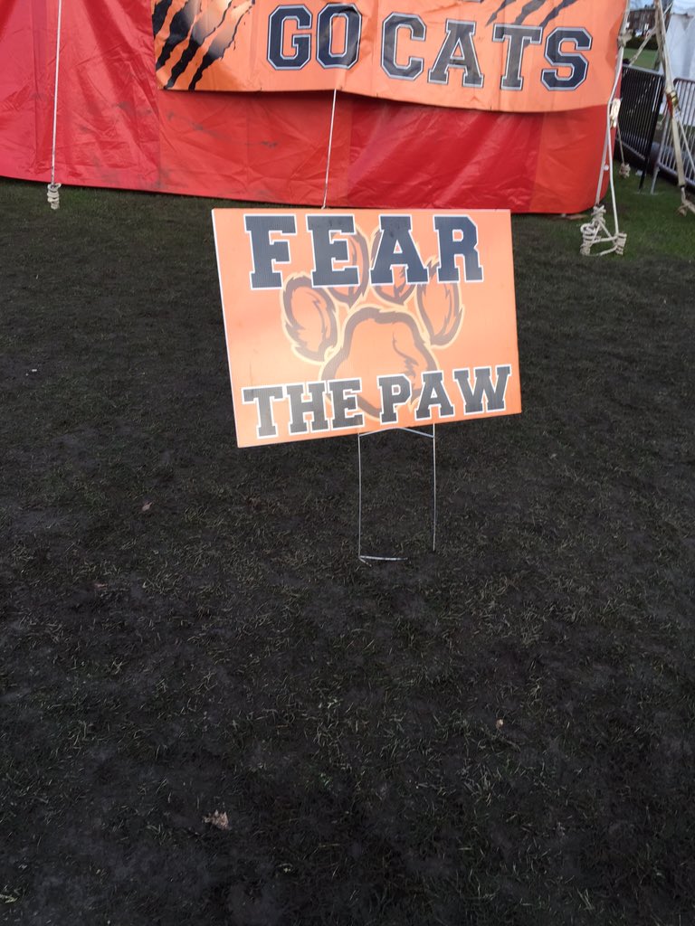 PawsofIC tweet picture