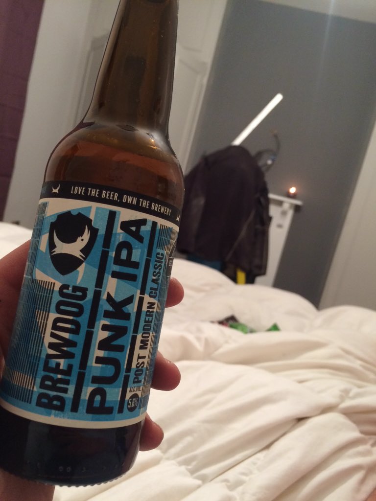 floyd_88's tweet photo. @GoodBeerTweet @CCfunkandsoul @brewdog first night in the new yard https://t.co/edi3QIQ2z2