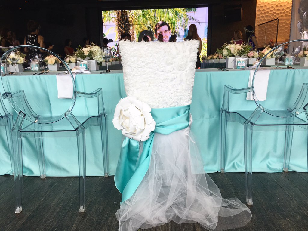 EventsWithAloha's tweet photo. Special seat for the #bridetobe. #skywaikiki #weddingshower #eventswithaloha #hawaiiwedding https://t.co/UTyFcdCn6X