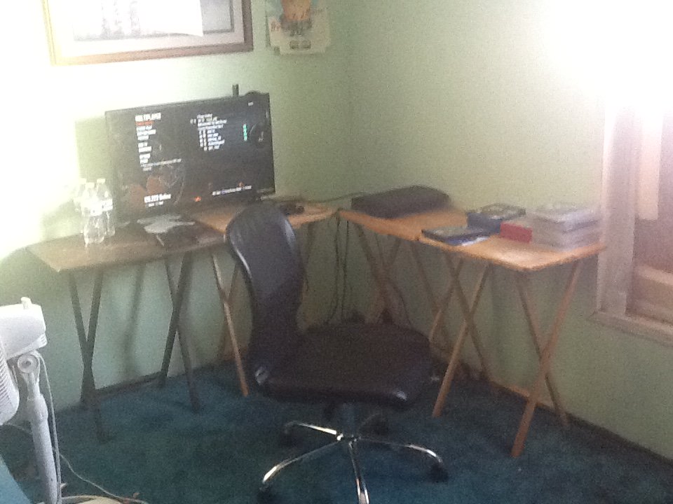 LukeJamesDavis4's tweet photo. Here's my gaming setup...😎 https://t.co/A4EoQEjNwL