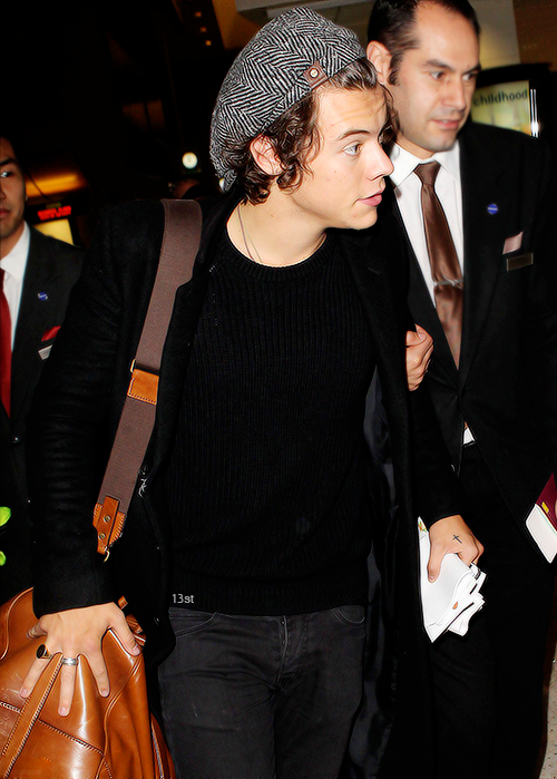 13styls's tweet photo. At Lax. https://t.co/ikrbISiMQW
