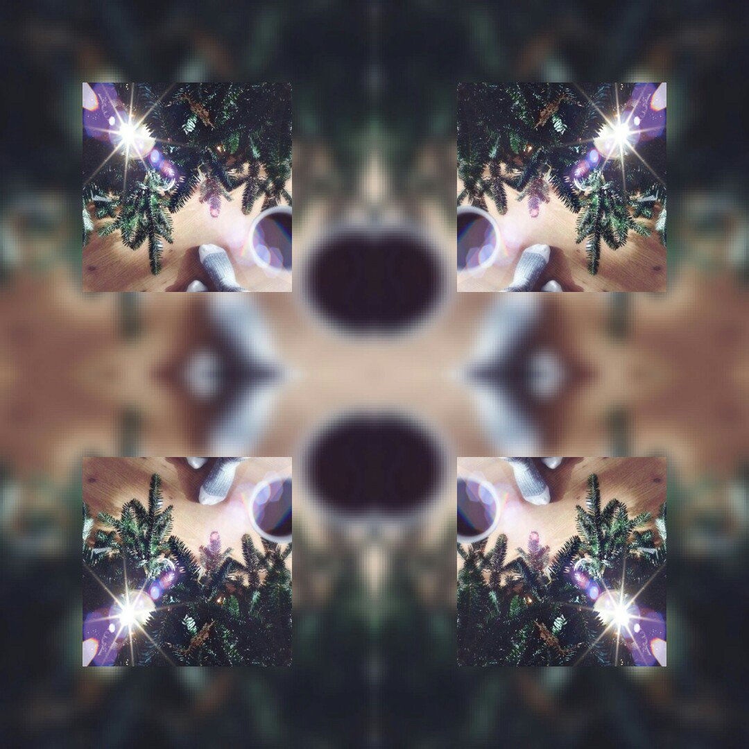 AlohaPink_86's tweet photo. #mirrorimage #ChristmasTreeTime https://t.co/0ZigiaJRds