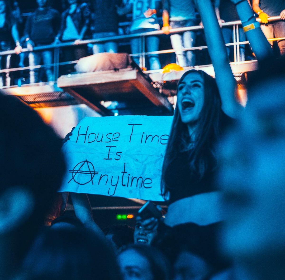 THIS is why I LOVE what I do. To see you guys smiling back at me every makes all the hard work &amp; traveling worth it!