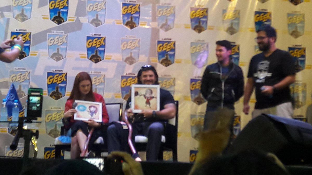 VipertoothNET's tweet photo. Gracias @LimaGeekFest por darnos la oportunidad de conocer a @thisisbwright y @StanYanevski #YoSoyGeek #LGF15 https://t.co/ln47145WY6