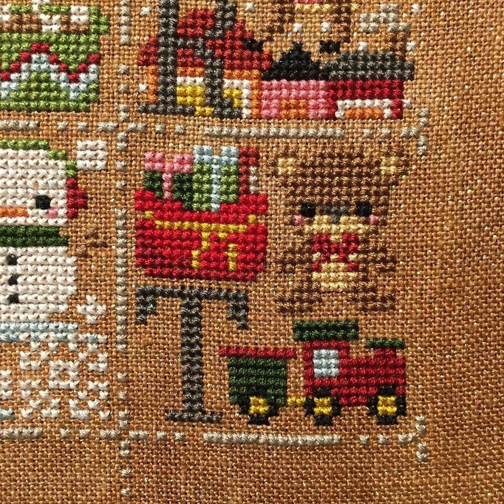 stitchedbyjessa's tweet photo. Finished the T section! #slowstitcher #crossstitch #crossstitchersofinstagram #thefrostedpumpkinstitchery https://t.co/3bc4Cv2BsZ