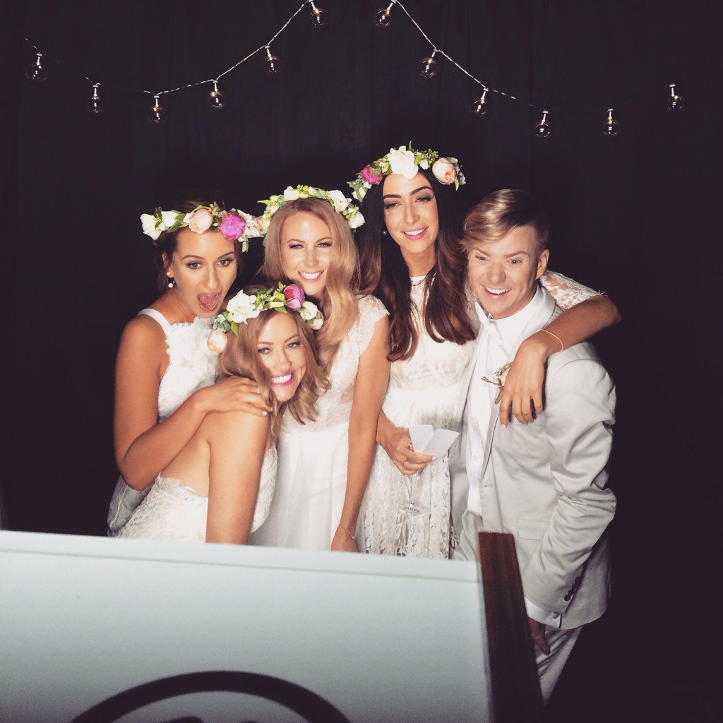 RetroBoothSW's tweet image. #cheerstothechackos #wedding #congrats #Alice&amp;amp;Alex @HowardParkWines #behindthescenes #photobooth #Margaretriver