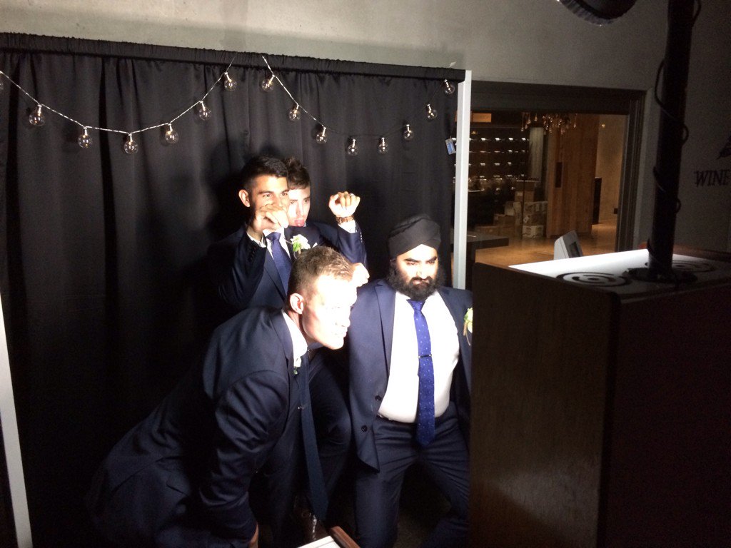 RetroBoothSW's tweet image. #cheerstothechackos #wedding #congrats #Alice&amp;amp;Alex @HowardParkWines #behindthescenes #photobooth #Margaretriver