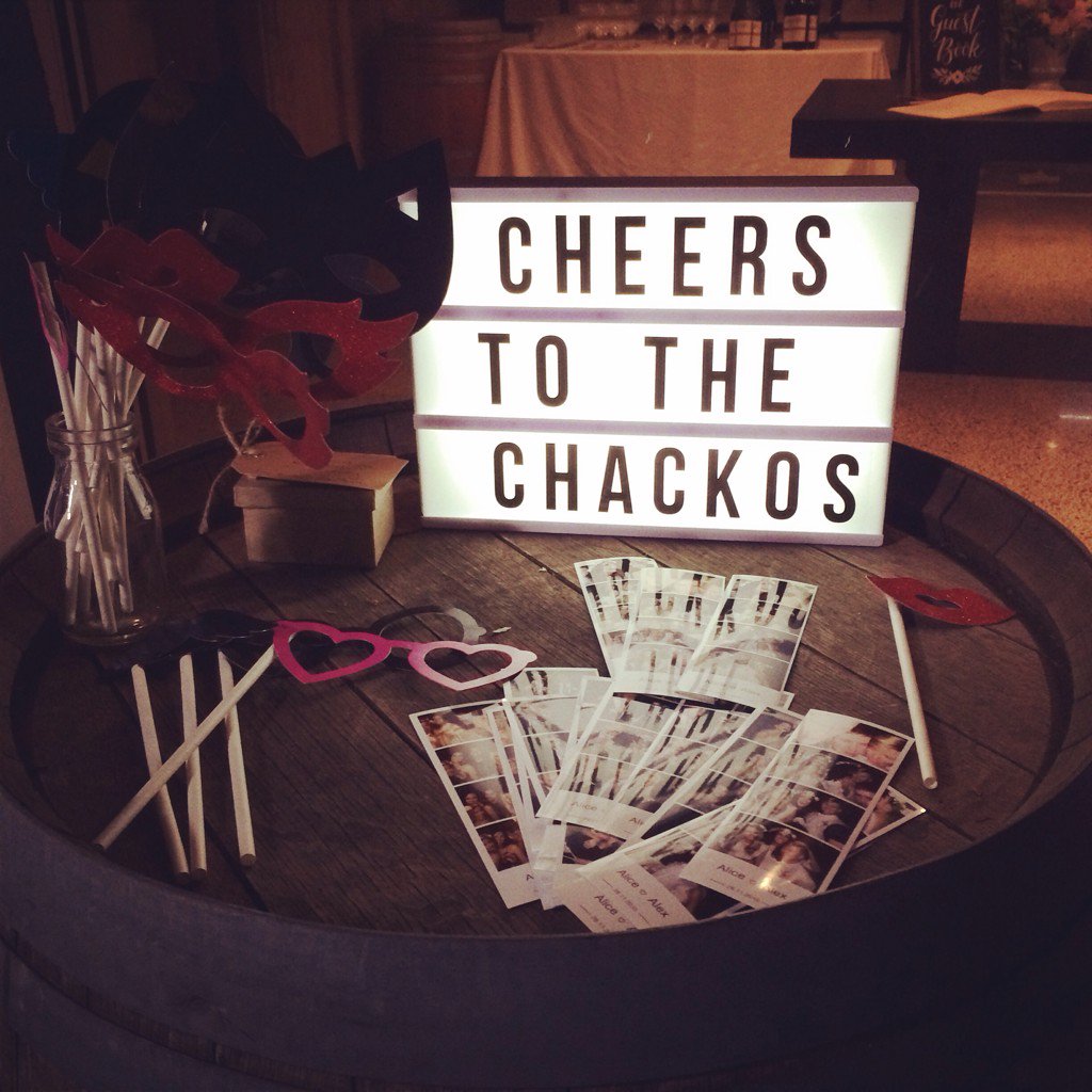 RetroBoothSW's tweet image. #cheerstothechackos #wedding #congrats #Alice&amp;amp;Alex @HowardParkWines #behindthescenes #photobooth #Margaretriver