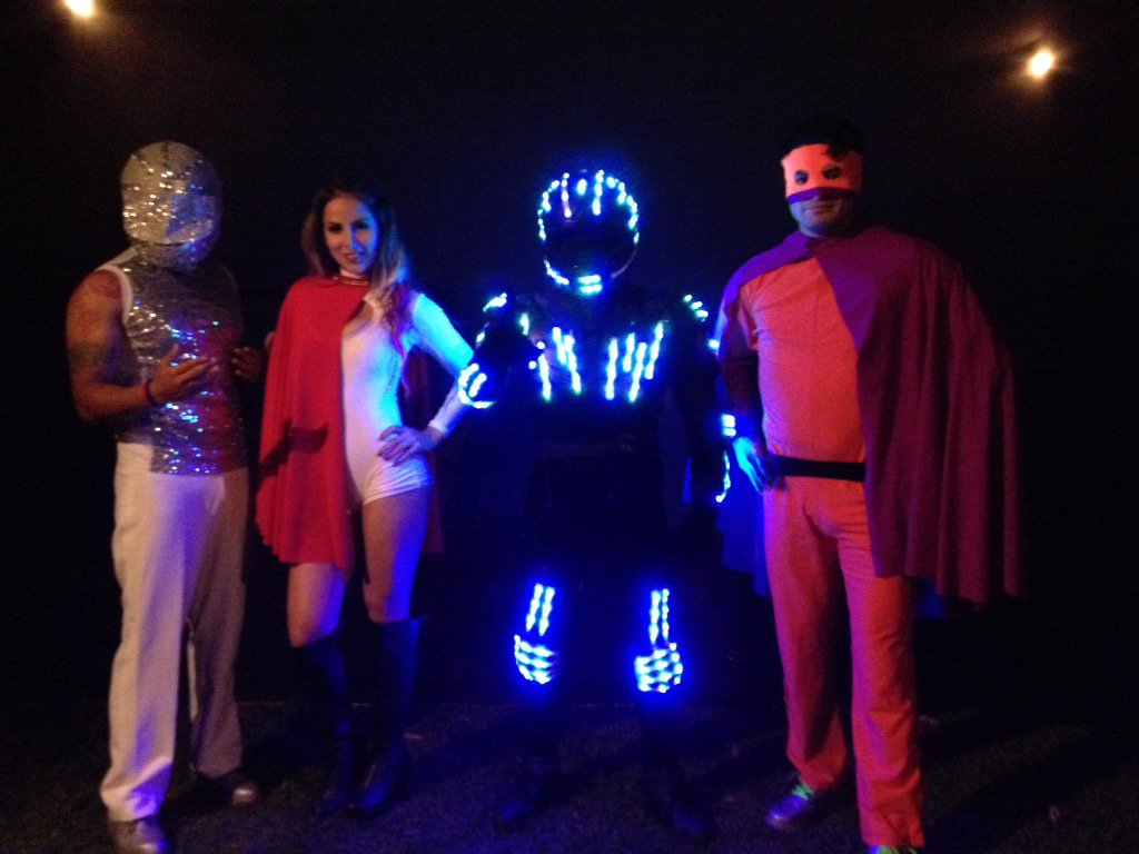 EquipoF's tweet photo. Arte en vivo! #fusionespectaculo https://t.co/eJsOPgceeO