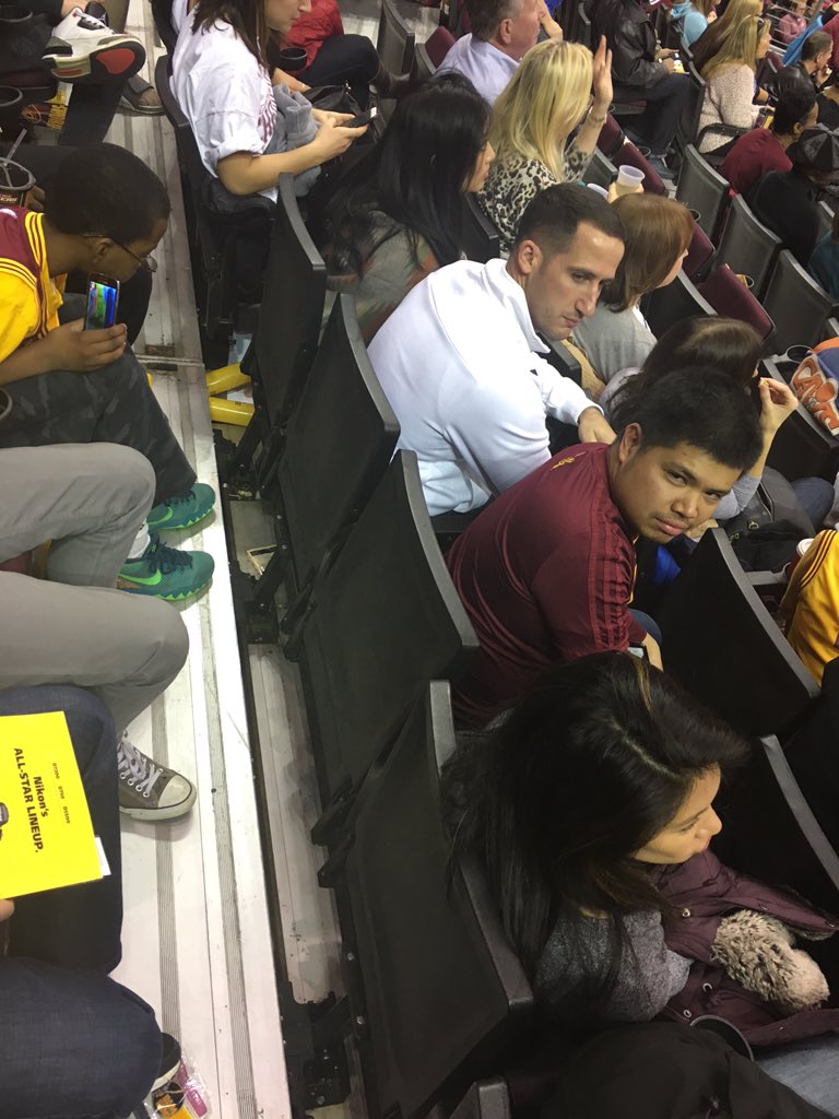 CLEVSmitty's tweet photo. @TheQAssist @cavsdan https://t.co/6XZhzfvPyp