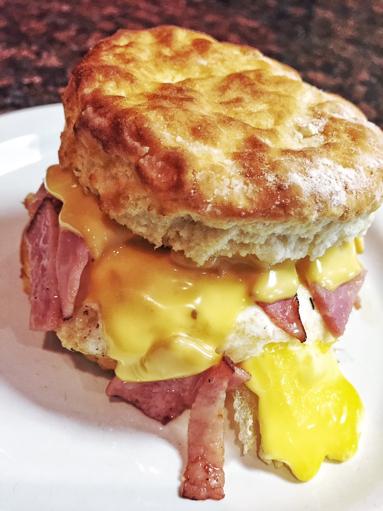 CPKitchenbr's tweet photo. Opening soon. Breakfast and lunch m-f 6 a.m. to 3 p.m. https://t.co/BLG1a7JCLh