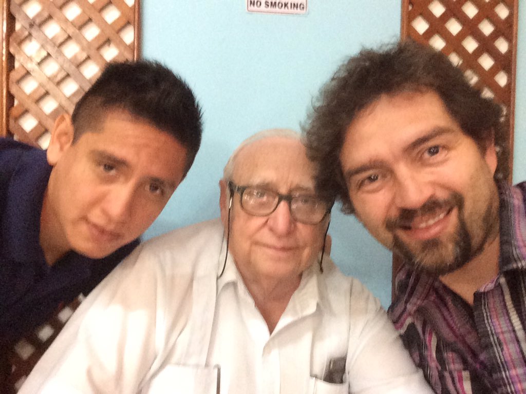 Ponchote's tweet photo. Muerto de cansado, pero podría llorar de contento! GRACIAS Mérida! Y que Delicioso se come! Y q excelente gente! https://t.co/ui09SO3Vfx