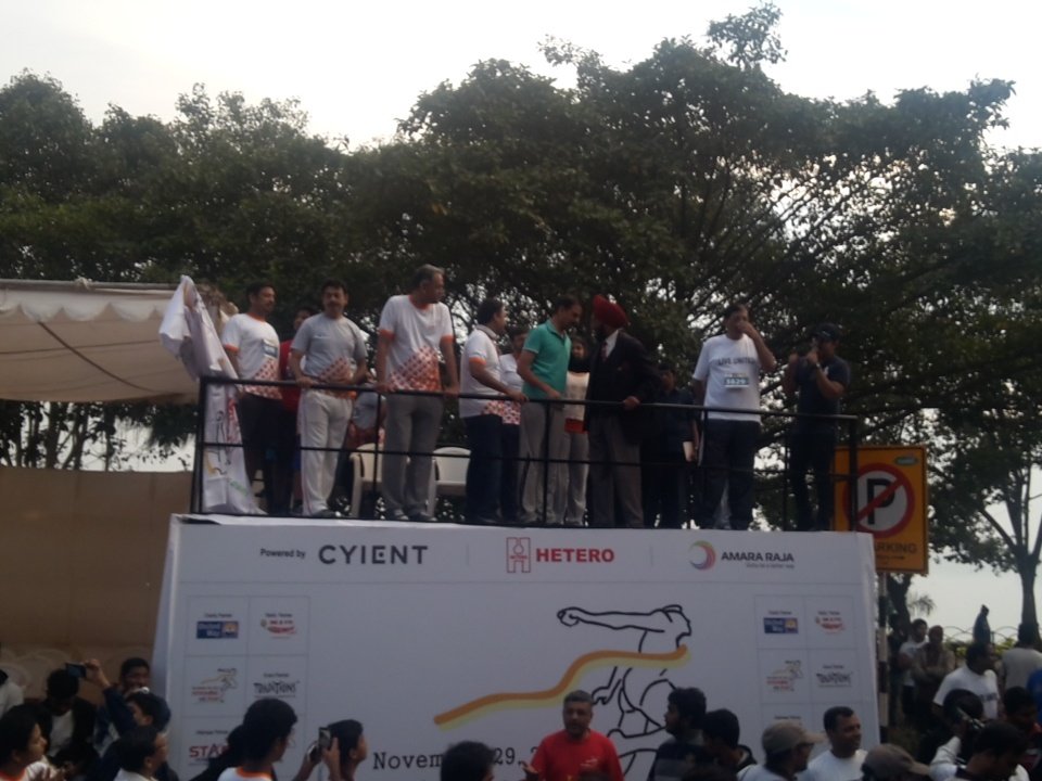 Hyderabad_10K's tweet photo. @jayesh_ranjan @Milkha_Singh  DCP Kamal Hassan have all set the stage for all the runners.... #RunForHyd https://t.co/DdY4Nmt6tl