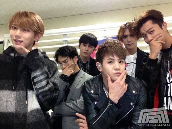 yang_000's tweet photo. 오늘은 비스트 콘서트 😂💗💗💗💗 https://t.co/Jt3xZI6s3I
