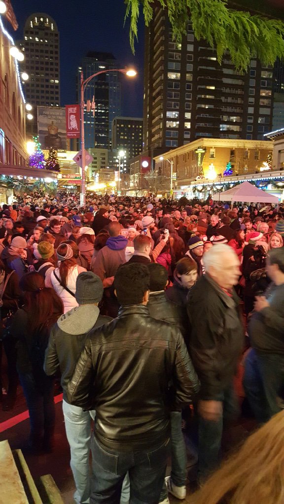 The Space Needle tweet media