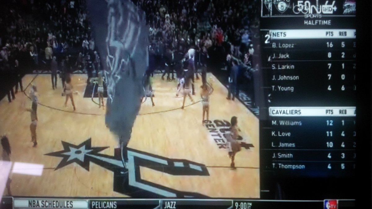StyleM_photo's tweet photo. Tim #Duncan is back :-) #GoSpursGo #vsAtlanta @spurs #TeamFrance #Australia @beinsports_FR @ATLHawks https://t.co/MGRuSO3JDc