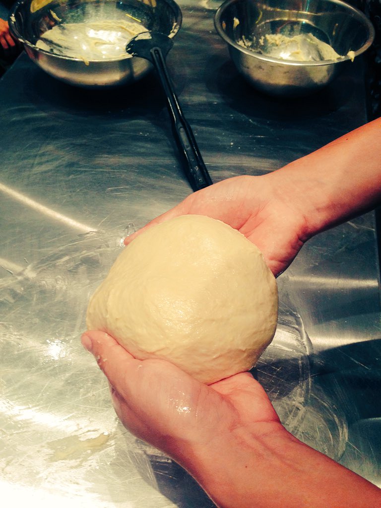 Making #vegan cinnamon rolls!