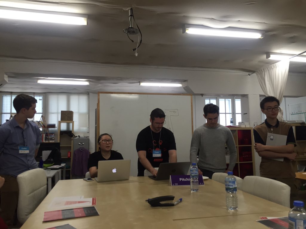 NextRound_'s tweet photo. Mentoring pitch session for #nabhack identity verification! https://t.co/SXTSz3sF1w