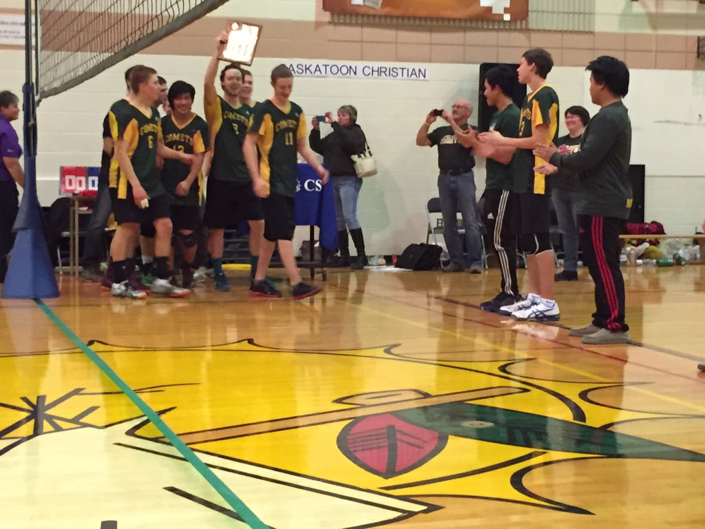 CDuffStuff's tweet image. Melfort Comets receiving their gold medals! #llcs4a #nlsd113 #shsaa