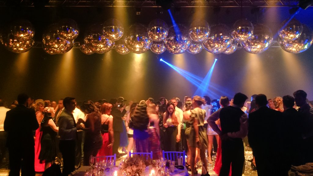 TANDA! ♪ ♪ ♪ <a href="/patozambranodjs/">PATO Zambrano / Djs</a> <a href="/GalindezCat/">Galindez Catering</a>