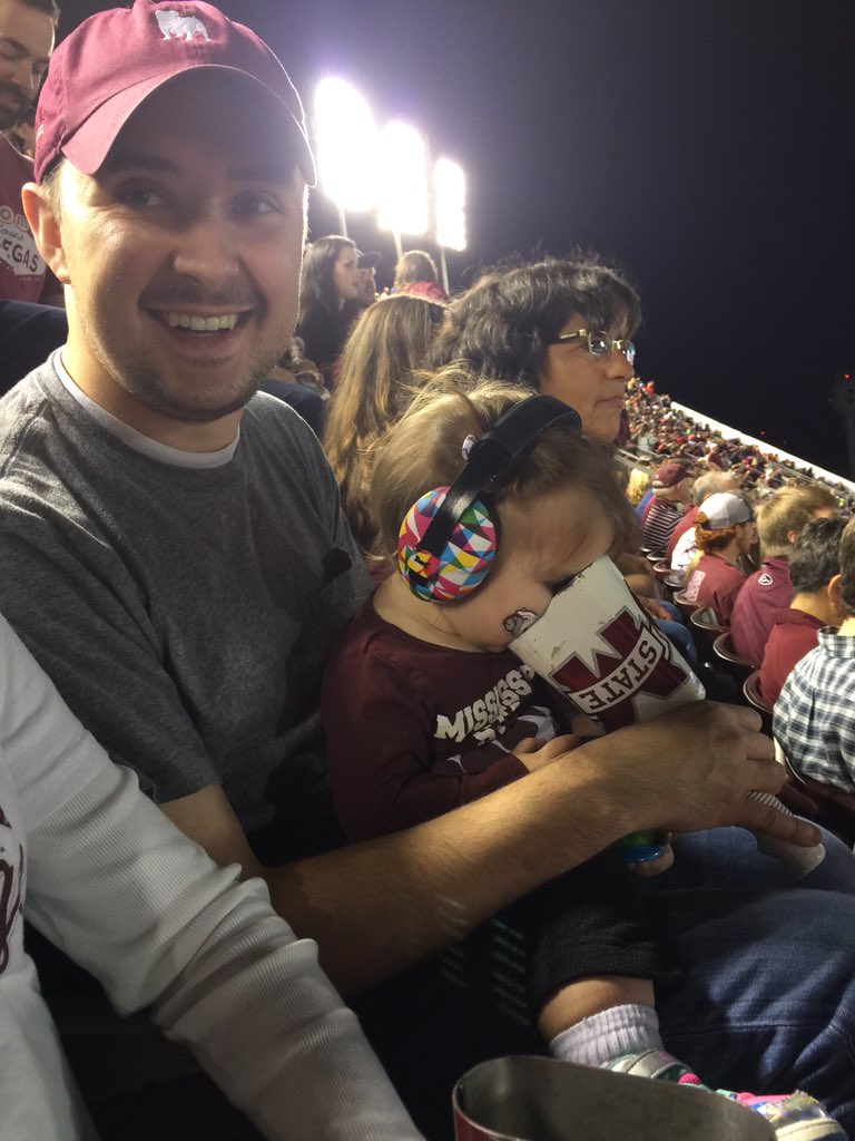 mdw228's tweet photo. #maroonselfies https://t.co/dyxqwVu2UT