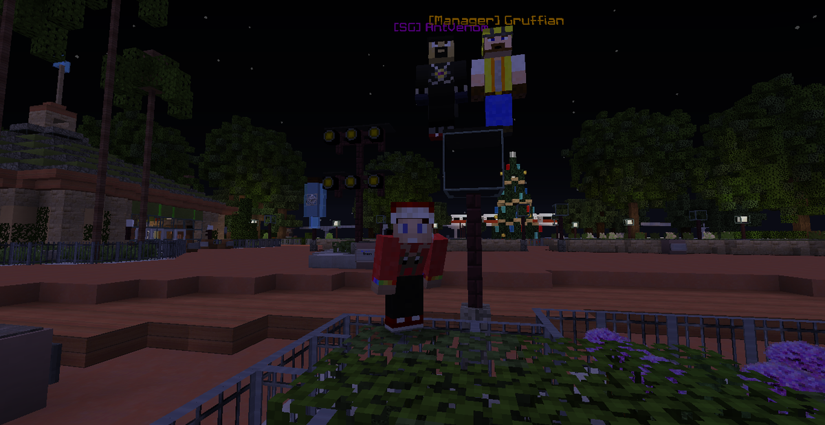 XtraFreckle's tweet image. I found some pretty special people at IROE! @AntVenom, @GrailMore, and even @Twenty1Pielots #MCMagicSide