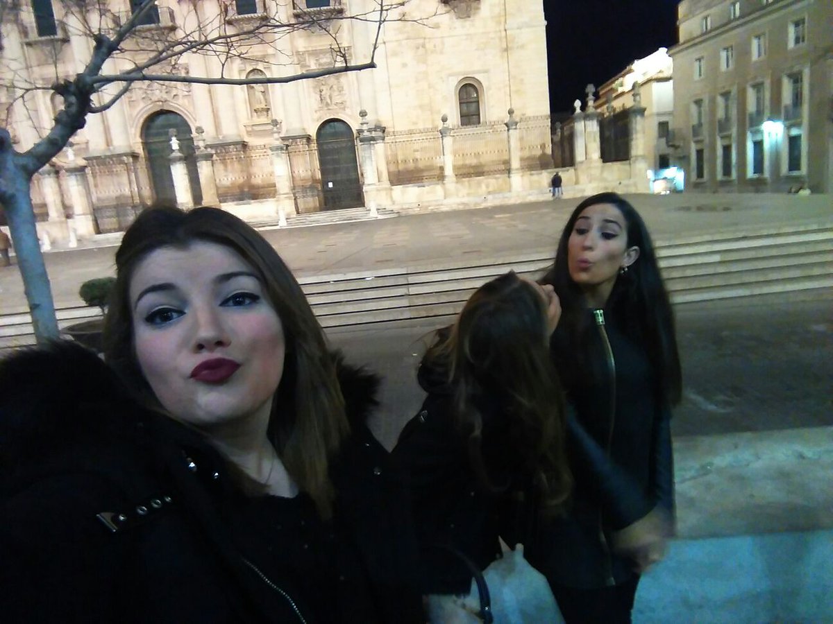 anitamolina16's tweet photo. Jaén es más belli con ellasss https://t.co/Xhwn2h30i5