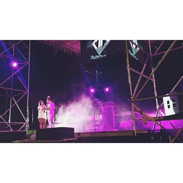 Inagotables como el agua, en tarima, tan calientes como el fuego.