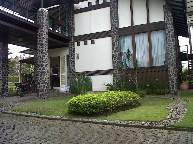 Ed'dee Schoviansch (@edisopian17) on Twitter photo 