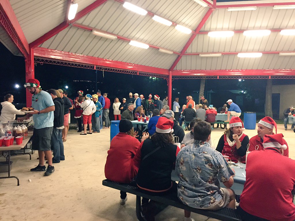 TiffanyVHutto's tweet photo. After the #lightboatparade, captains and crews enjoy a "good Thank You" celebration for their volunteer efforts. https://t.co/K6fajdXHKg