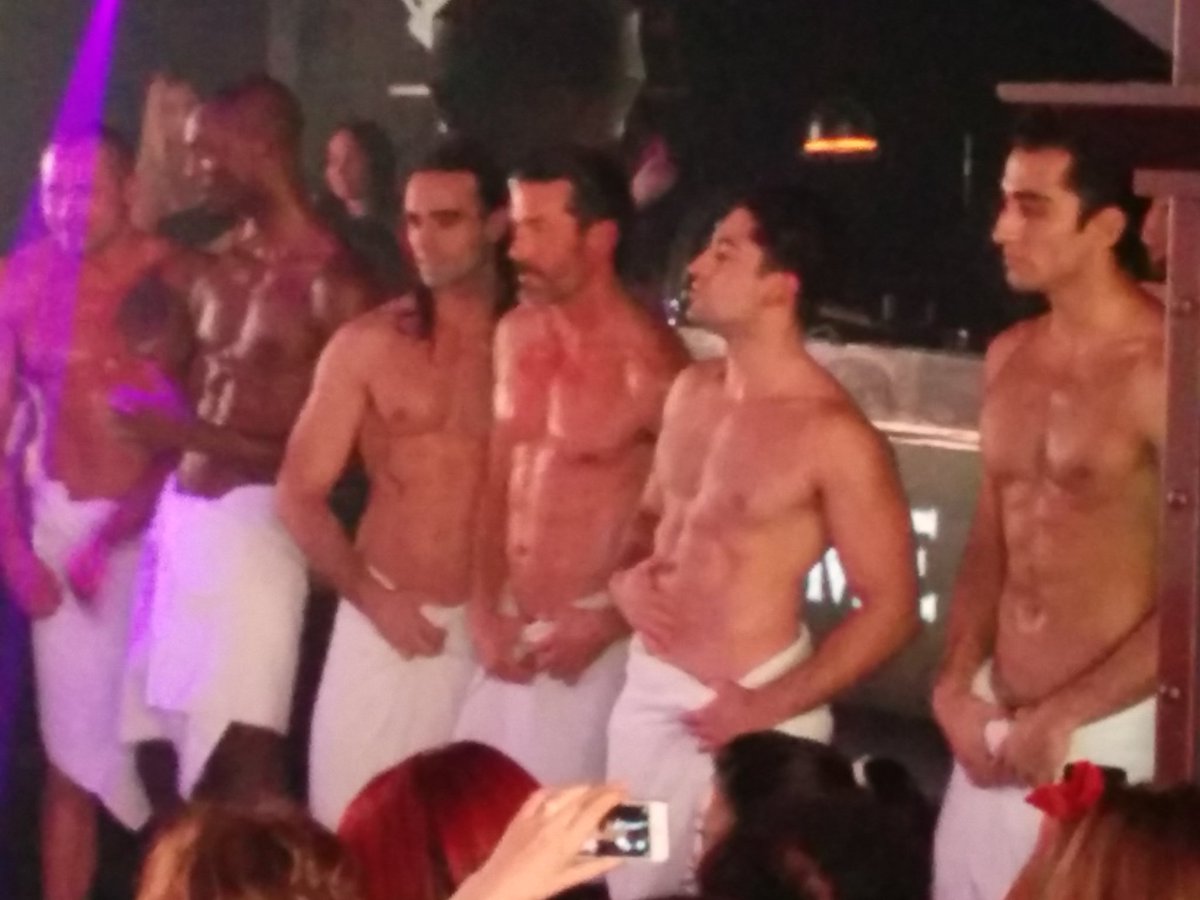 MsBrittBennett's tweet photo. Well this is happening. #himman https://t.co/gY7LJ3I2cc