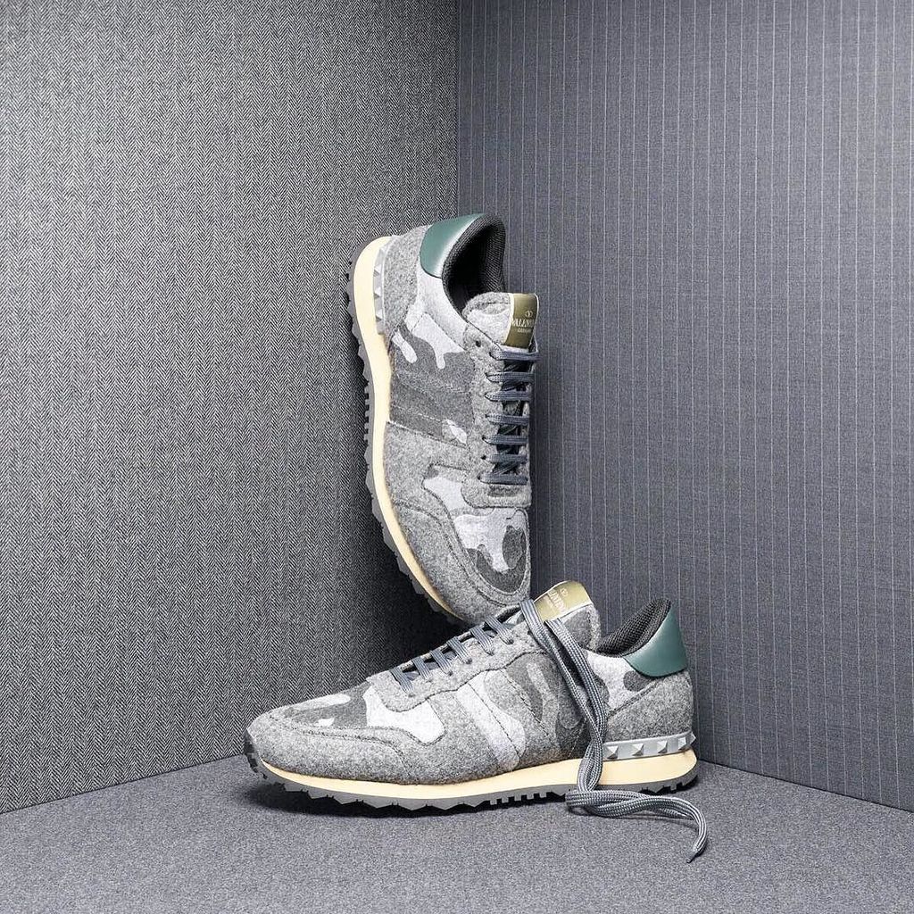 StyleEngine's tweet photo. "Camouflaged" with @maisonvalentino. #GoodmansGuide via @goodmans https://t.co/GH8Up0B7dn