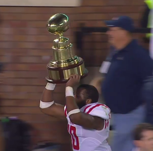 ESPNCFB's tweet photo. Ole Miss is victorious in the 2015 Egg Bowl. https://t.co/SjePYOlJmV
