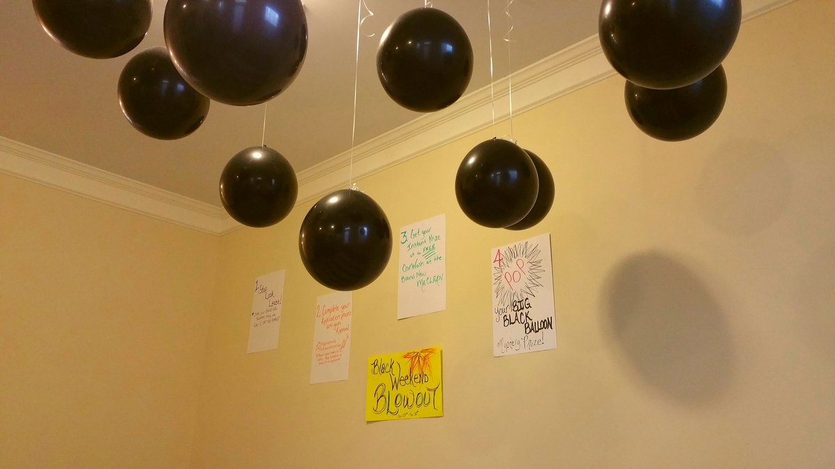 fkellymill's tweet image. First Winners POPPED A BALLOON FOR FREE RENT!! Two days left!! Come pick your home! #blackfriday  #blackweekend