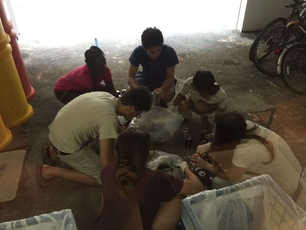 TampinesHouse's tweet photo. Our #BEST team sorting out materials to be recycled. #TampinesHouse #UWCSEA_East #Sustainability https://t.co/42ysM5XyM5
