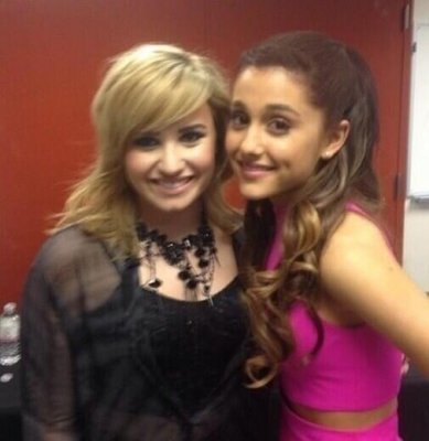 nataliedaisy_'s tweet photo. May 11 - 102.7 KIIS FM's Wango Tango 2013 (Backstage) https://t.co/agbzUSZQ1M