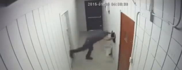 YoLoadUp's tweet photo. https://t.co/2vQvI557O4
#funny
Latest viral video of a human (burglar) mouse trap!
#viral #humanmousetrap https://t.co/wlefJRiVUy
