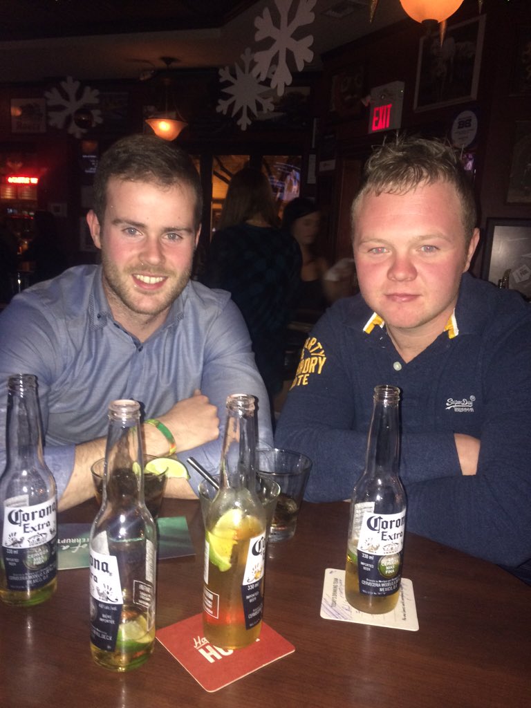 BrenDeliciousB's tweet photo. The Irish lads loving a bit of the Saturday night! #hudsonsparty https://t.co/GshwYeLGXz