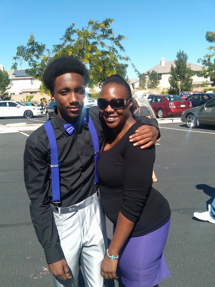 shadwinaheart4's tweet photo. Throwback of me and my big boy at his 8th grade graduation #LoveMyBoy #MyNum1 https://t.co/7GiD5V7gym