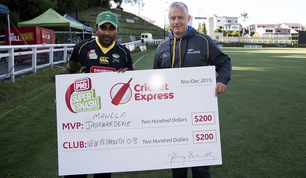 SuperSmashNZ's tweet photo. How about these 2 legends! No surprise @MahelaJay is @CricketExpresNZ MVP for @cdstags today! #CSvNK #GPSuperSmash https://t.co/M6bq343n5l