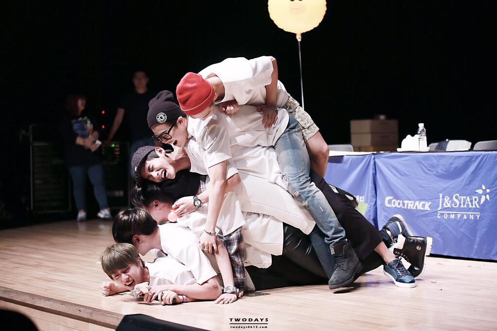 sarmy_bts's tweet image. たくさんのarmyよろぶん！
RT、フォローこますみだ💕💕
95z、ぐくよりオルペンの95lineてぐみんです👯

タメで話してもオッケー🆗の方！教えてくださると嬉しいです😊
どんどん絡みにいきます（笑）