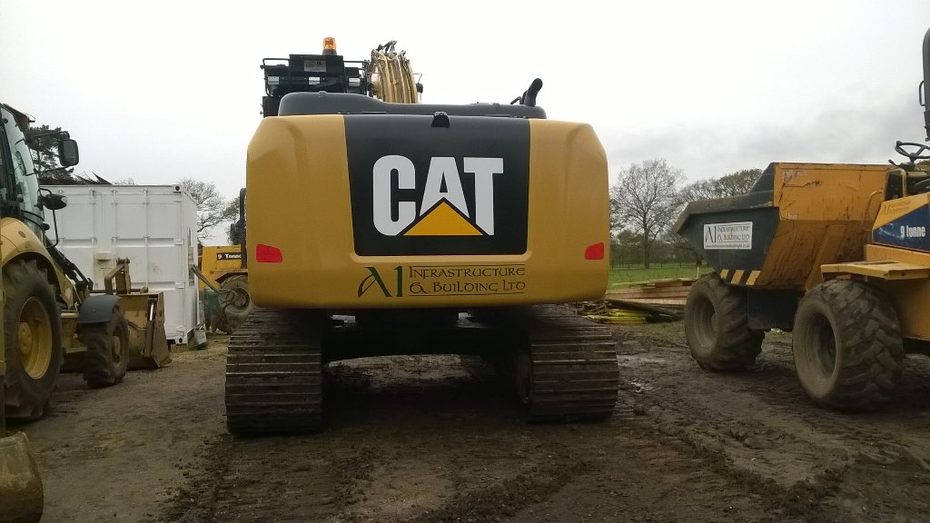A1Infrastructur's tweet photo. Latest addition to growing cat fleet thanks to  finnings uk https://t.co/GsOhIuVvl5