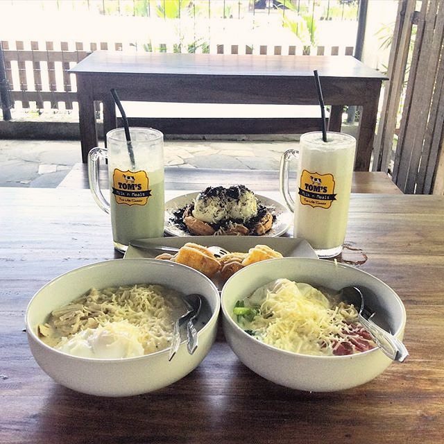 Happy Sunday, #Bestpeople! 
Let's nge-milk dan nge-meals di TOM'S Milk N Meals :')
.

Foto… ift.tt/1jqQseW