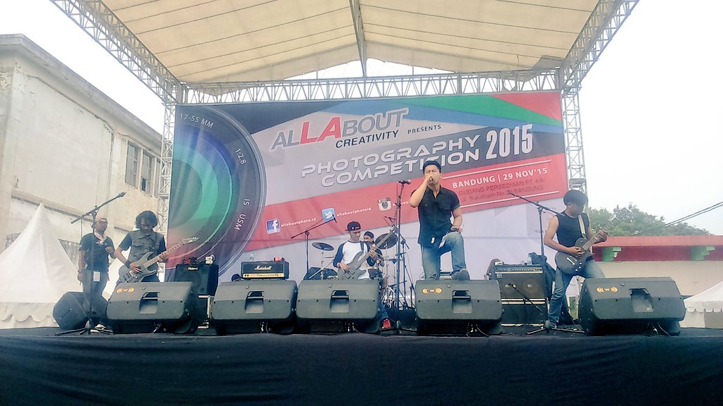 Melipir ke Bandung buat nonton jebolan #MeetTheLabels <a href="/dysplasiametal/">DYSPLASIA</a>. GANAS! #ALLABOUTCREATIVITY