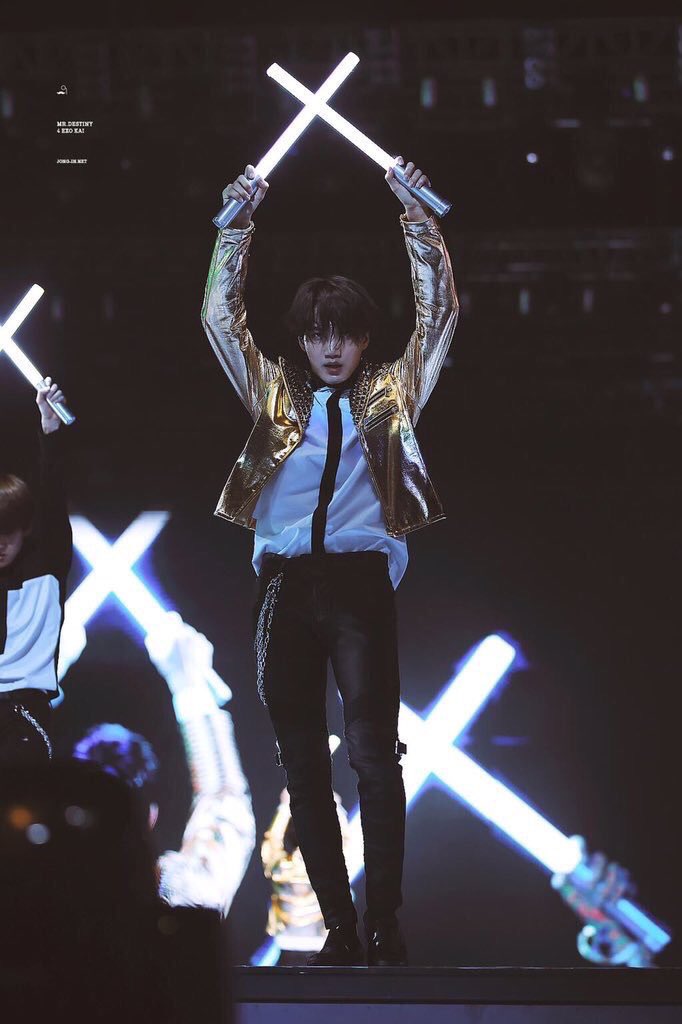 78sjextvsm's tweet photo. この美しいキムジョンインのセンイルまでに114RT！
#カッコ良かったらRT
#協力してくれる人RT
#エクセルRT
#カイペンRT
#RTしたEXOぺンを迎えにいく 
#114RT https://t.co/0Yn77FCe1Q